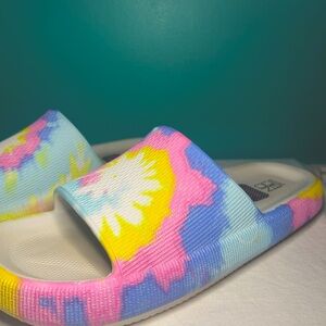 No boundaries tie dye slides